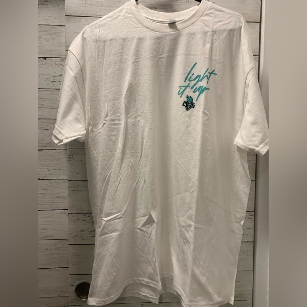 WNBA New York Liberty Small Logo Light It Up T-Shirt. New. Size XL